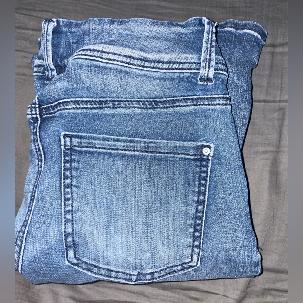 Women’s size 4 flare jeans